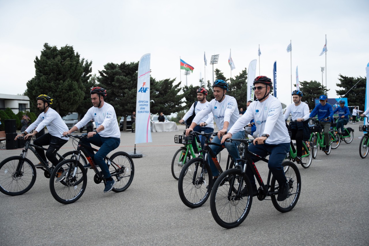 Bank of Baku əməkdaşlarından veloyürüş – Sağlam həyat, yaşıl gələcək